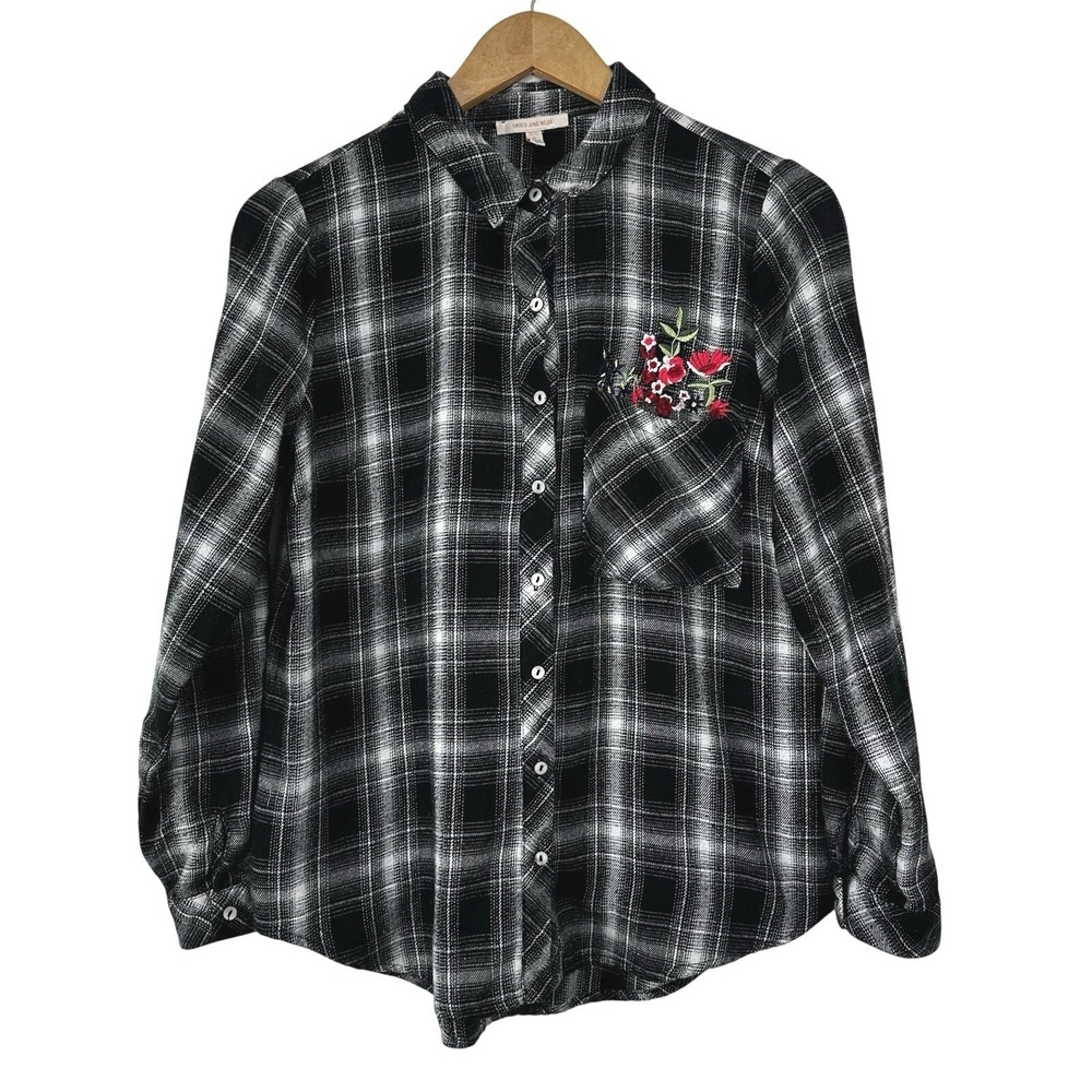 Skies Are Blue Womens Button Front Shirt Small Black Plaid Floral Embroidered